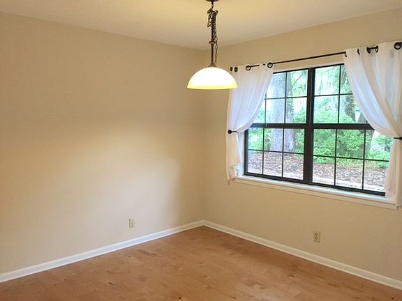 4th image of 125 Atlantic Dr