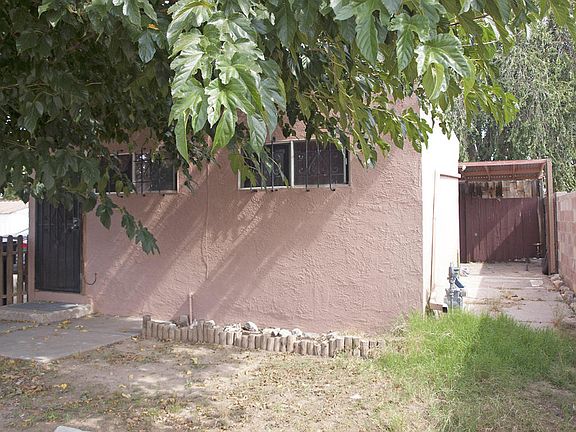 3rd image of 3525 Cypress Dr SW