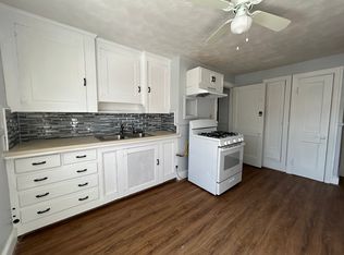 52 Monroe Ave #2R, Bristol, RI 02809