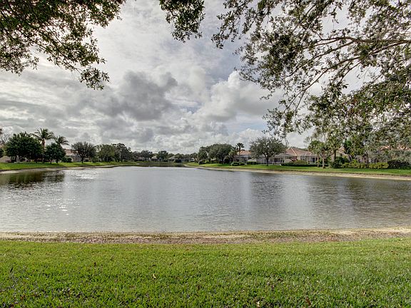 2nd image of 286 Kelsey Park Cir