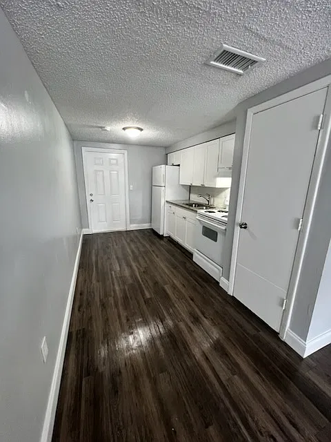 Welcome to The Hudson Point Apartments — Photo 2