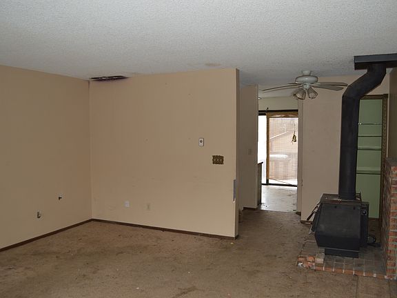 2nd image of 1125 Custer Ave APT 9