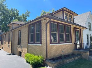 118 W 4th St, Belvidere, IL 61008