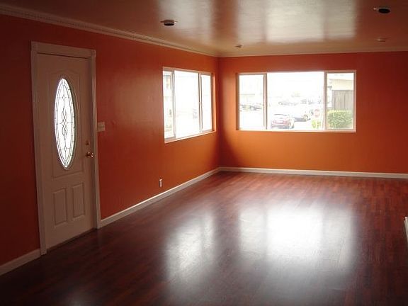 4th image of 408 Westmoor Ave