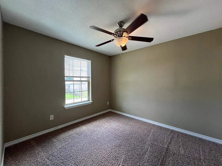 1470 N Belknap St — Photo 10