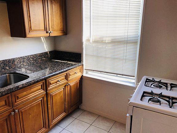 4th image of 410 S Sierra Madre Blvd #22