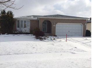 117 Woodgate Dr, Cheektowaga, NY 14227