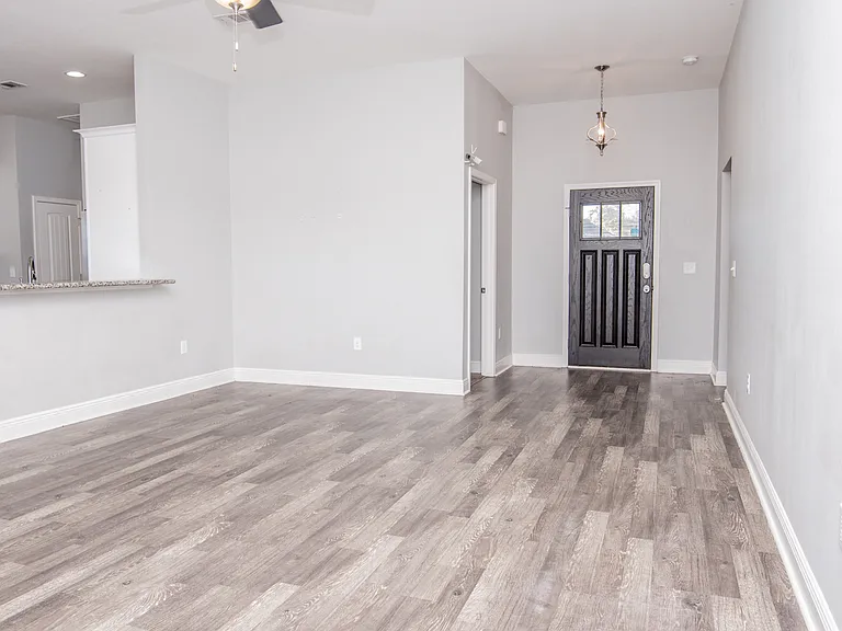 5567 Galaxy Dr — Photo 15