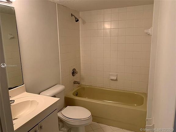 5th image of 970 NE 34th Ave Unit 101