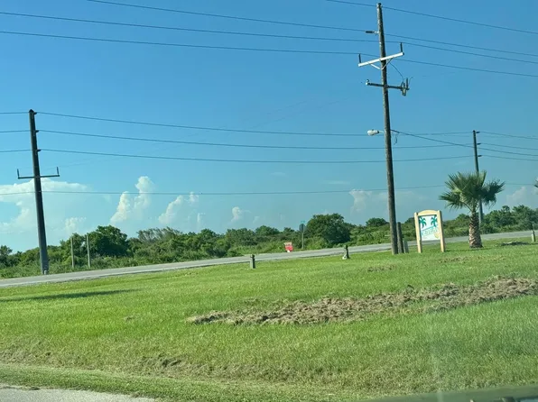 982 S Melody Ln, Pt Bolivar, TX 77650