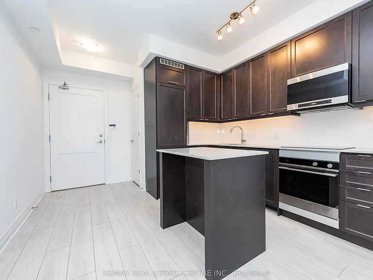30 Elm Dr W #601 — Photo 4