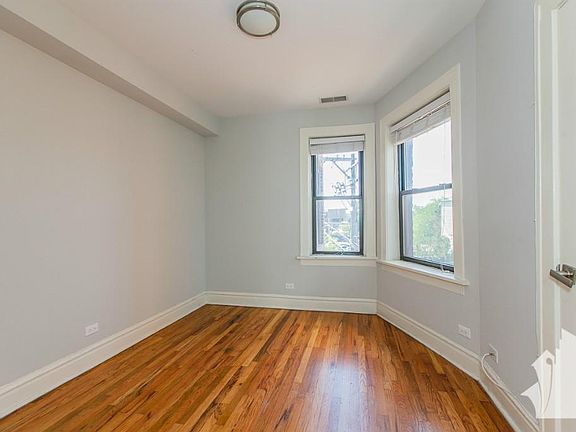 5th image of 2233 W Wilson Ave APT 1