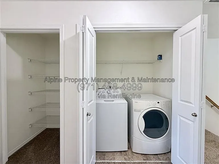 210 NW Connell Ave — Photo 18