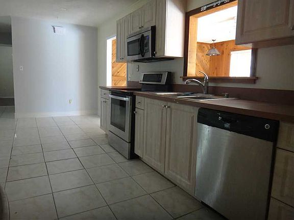 5th image of 298 NE Glentry Ave