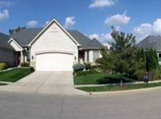 1982 Marble Cliff Crossing Ct, Columbus, OH 43204