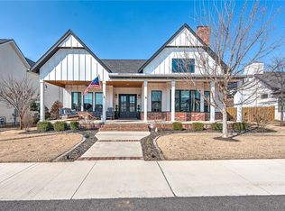 408 SW East St, Bentonville, AR 72712