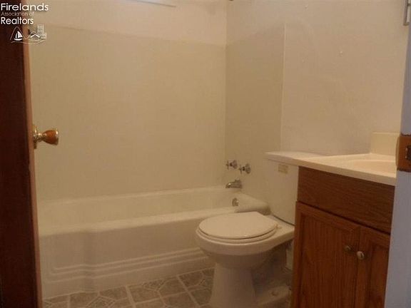 4th image of 1133 W 23rd St