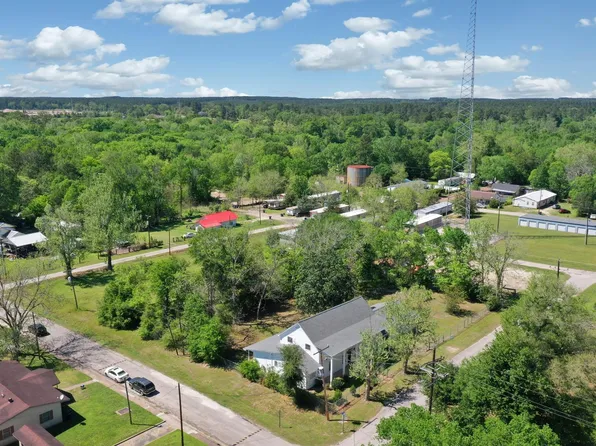 201 N Magnolia St, Corrigan, TX 75939