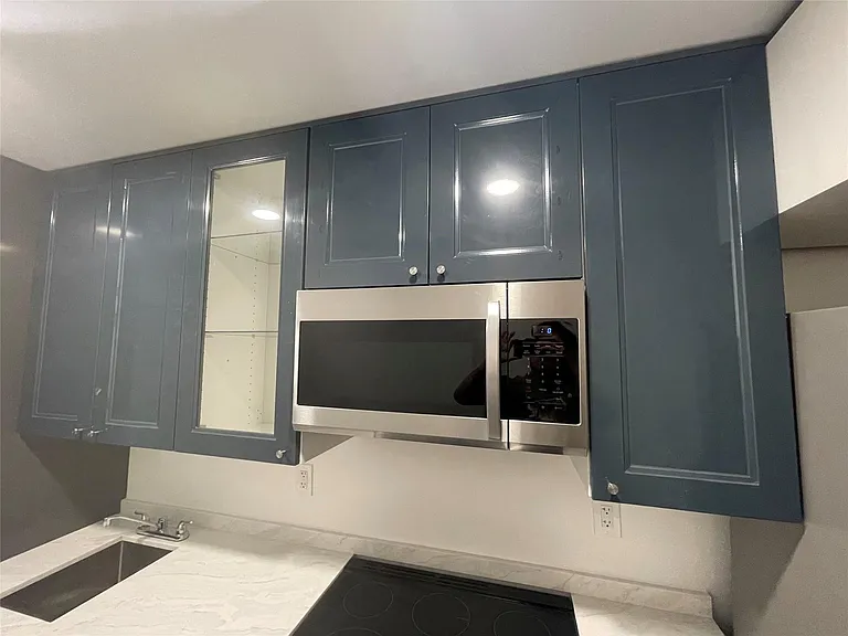 1135 NE 15th Ave — Photo 10