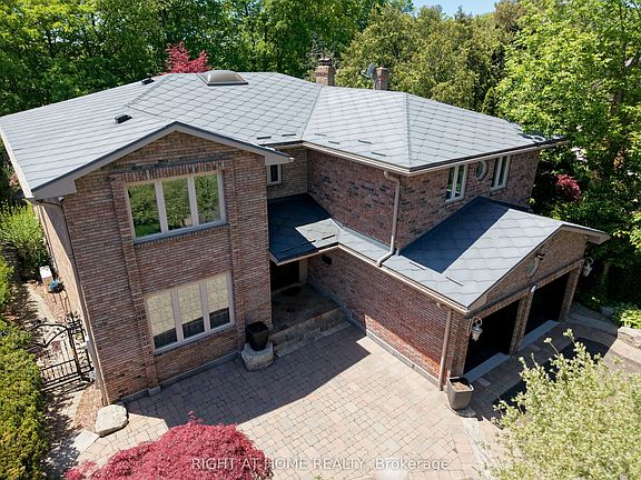 2nd image of 2428 Old Carriage Rd