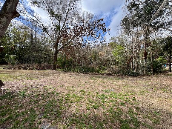 5th image of 16605 NW 32nd Avenue