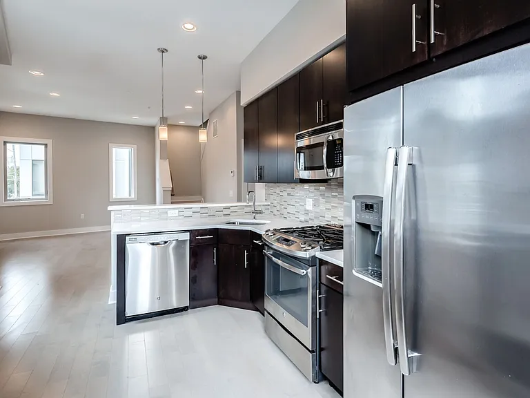 826 N 3rd St #6 — Photo 18