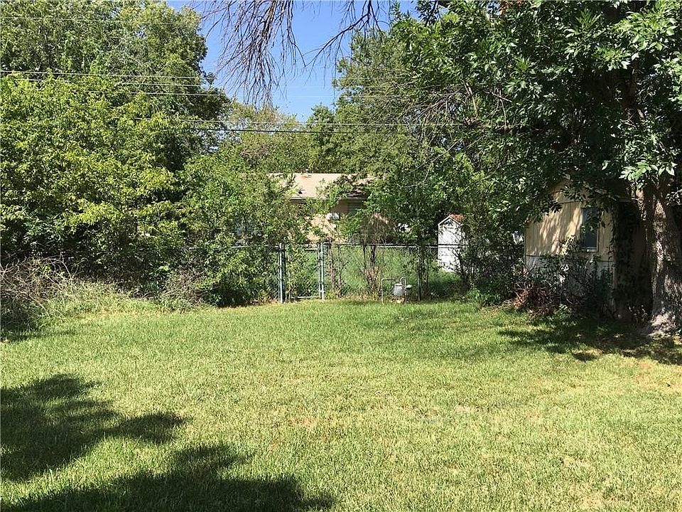 2nd image of 3409 Gray Dr