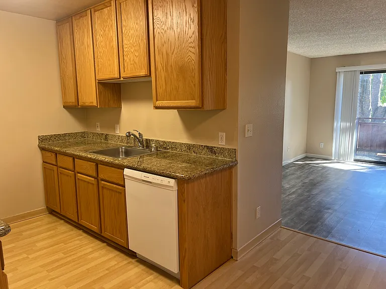 622 Arcadia Dr — Photo 7