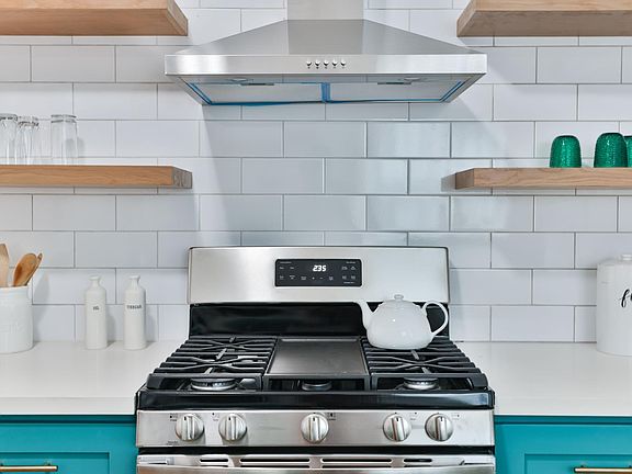 5th image of 2535 C St #2535
