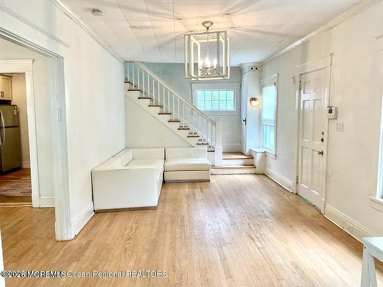 217 Elberon Blvd — Photo 2