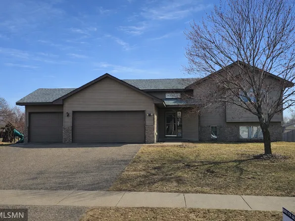 23453 Arrowhead St NW, Saint Francis, MN 55070