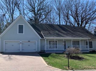 11031 W 108th Ter, Overland Park, KS 66210