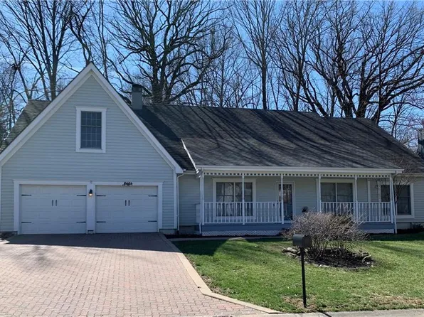 11031 W 108th Ter, Overland Park, KS 66210