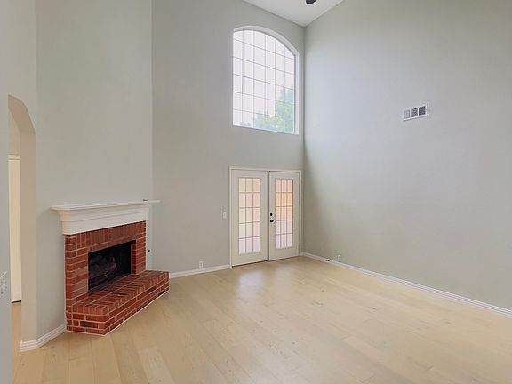 3rd image of 4712 Frost Hollow Dr
