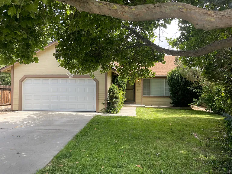 330 Blue Skies Dr — Photo 1