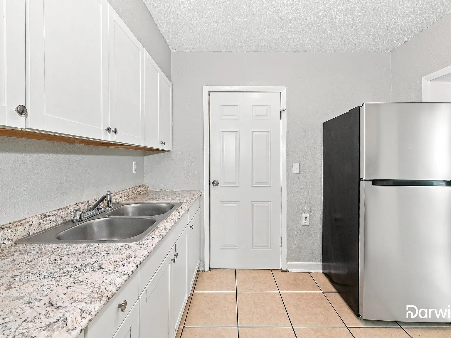 4 bed, 2.0 bath, 1239 sqft, $1,330 — Photo 3