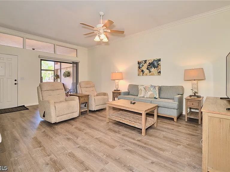 5510 SW 4th Pl #503 — Photo 8