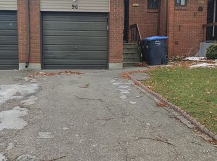 96 Carleton Pl #96, Brampton, ON L6T 3Z4