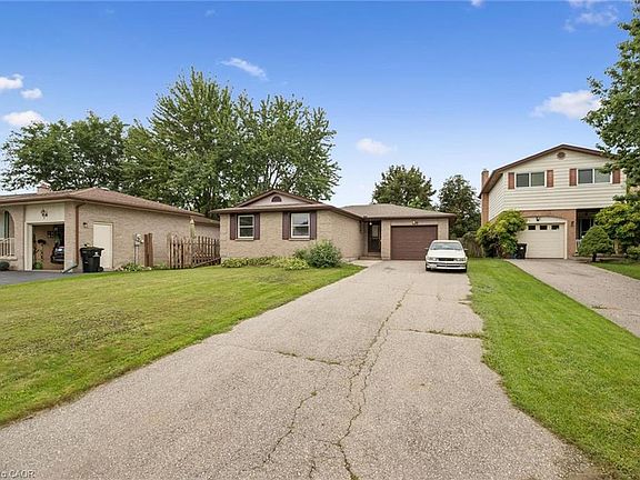 2nd image of 109 Deerberry Pl