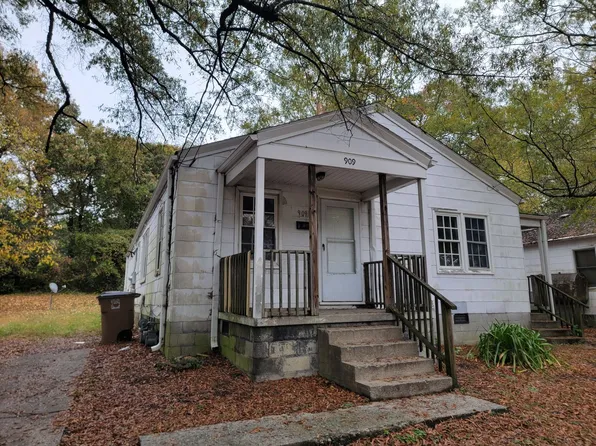 909 Hackett St, Greensboro, NC 27401