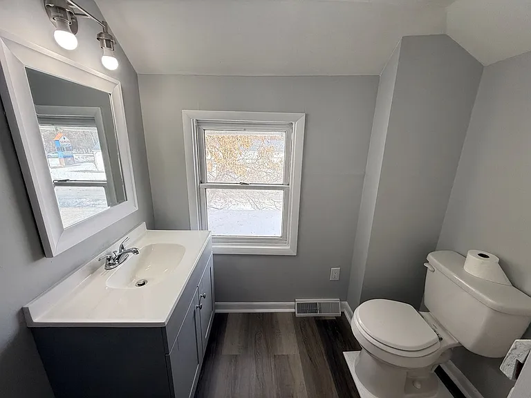 2321 W Main St — Photo 24