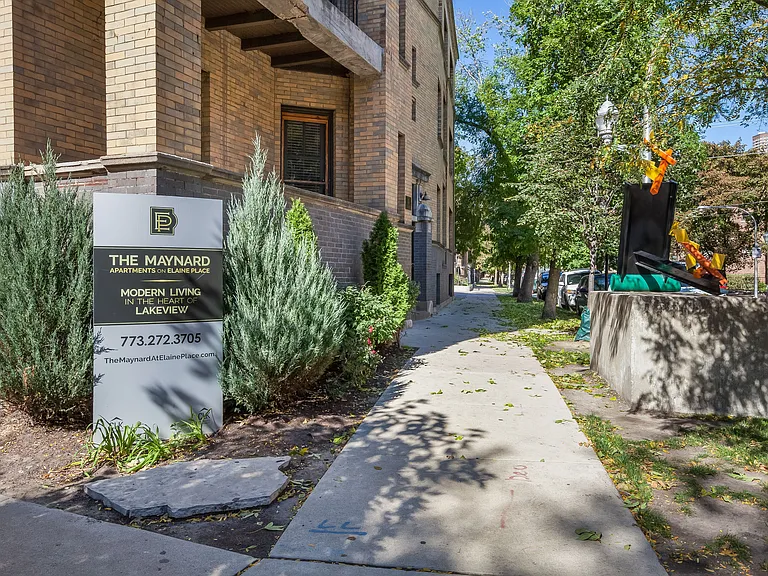 Maynard At Elaine Place — Photo 20