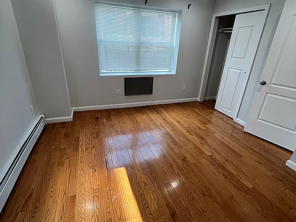 3rd image of 4135 De Reimer Ave