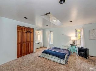 18504 10th Ave NE, Shoreline, WA 98155