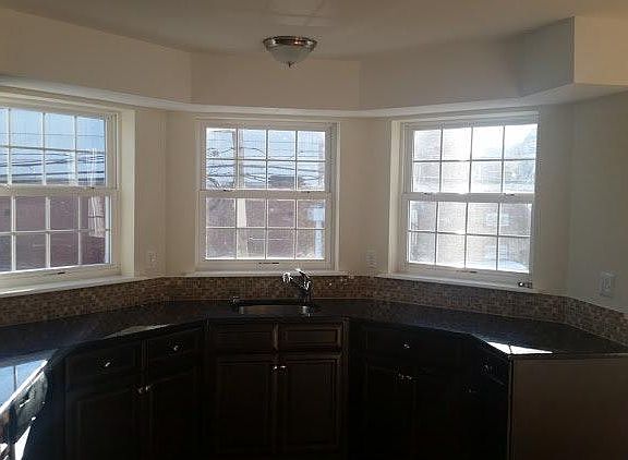 2nd image of 363-365 Verona Ave #2