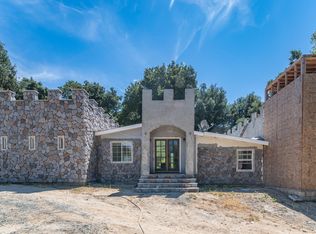 39088 San Francisquito Canyon Rd, Green valley, CA 91390