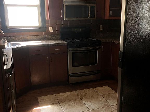 4th image of 25 Taft St