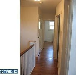 4th image of 1543 E Mayland St