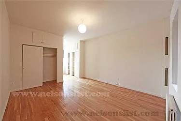 Rented by R New York