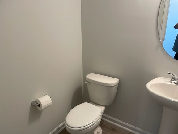 Downstairs 1/2 Bath